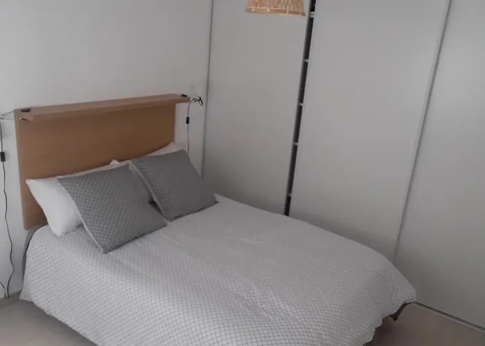 T2 Bord De N165 Апартаменты